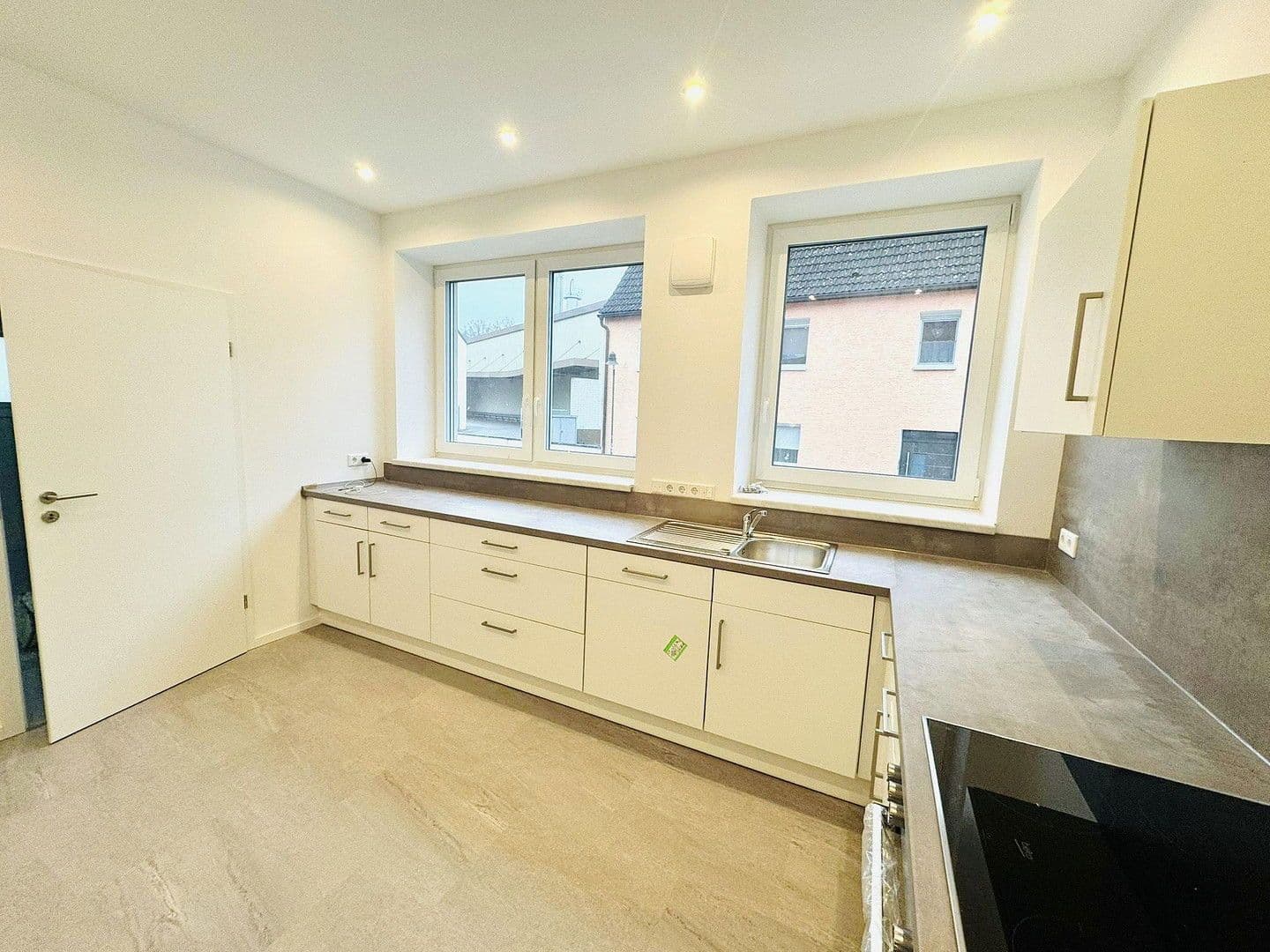 Prenájom bytu 2-izbový 119 m², Windsbach, Bavorsko Prenájom bytu 2-izbový 119 m², Windsbach, Bavorsko