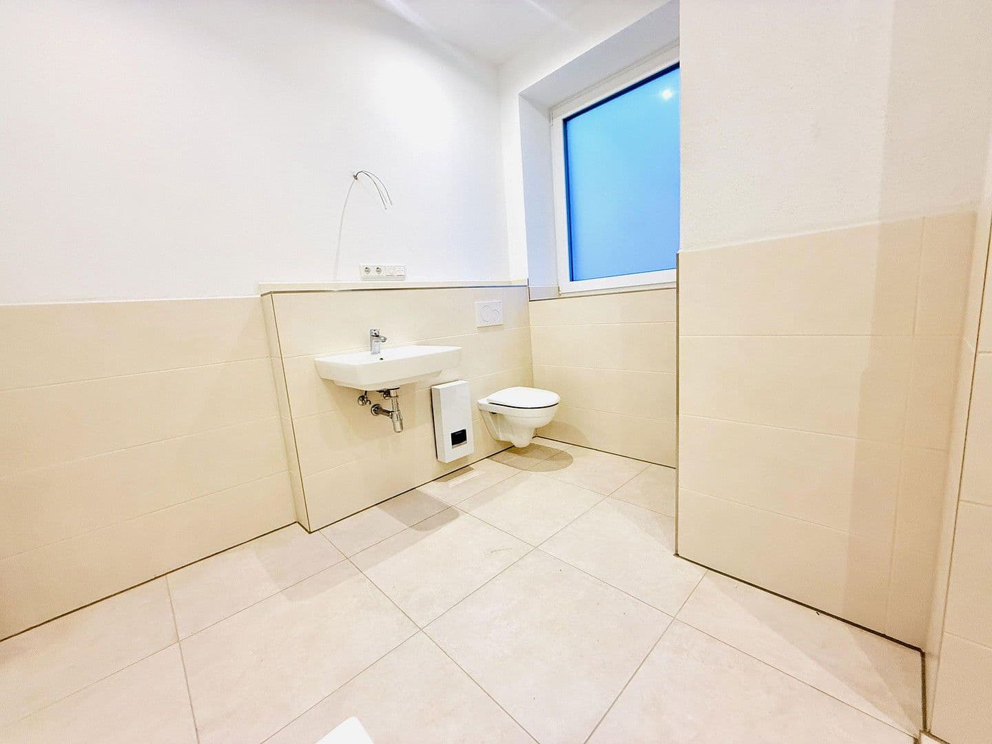 Prenájom bytu 2-izbový 119 m², Windsbach, Bavorsko Prenájom bytu 2-izbový 119 m², Windsbach, Bavorsko