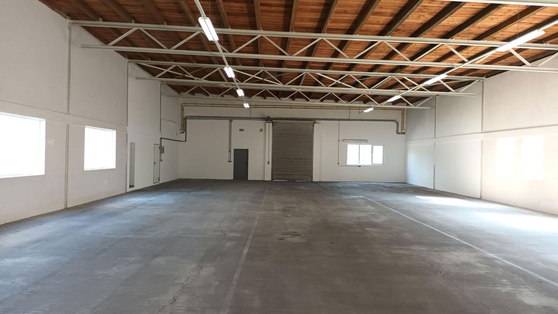 Prenájom nebytového priestoru 860 m², Neunkirchen, Severné Porýnie - Westfálsko Prenájom nebytového priestoru 860 m², Neunkirchen, Severné Porýnie - Westfálsko