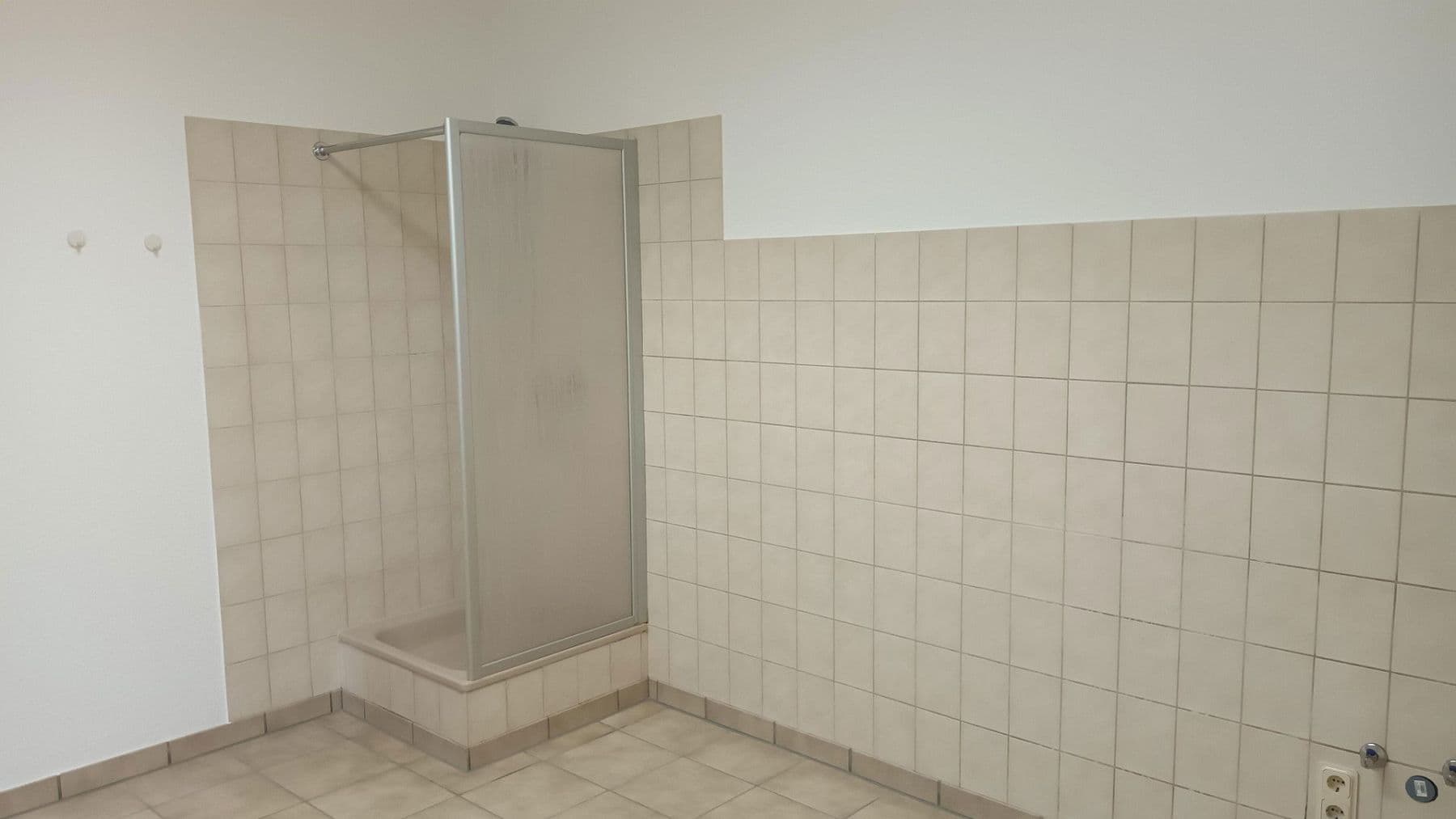 Prenájom nebytového priestoru 860 m², Neunkirchen, Severné Porýnie - Westfálsko Prenájom nebytového priestoru 860 m², Neunkirchen, Severné Porýnie - Westfálsko