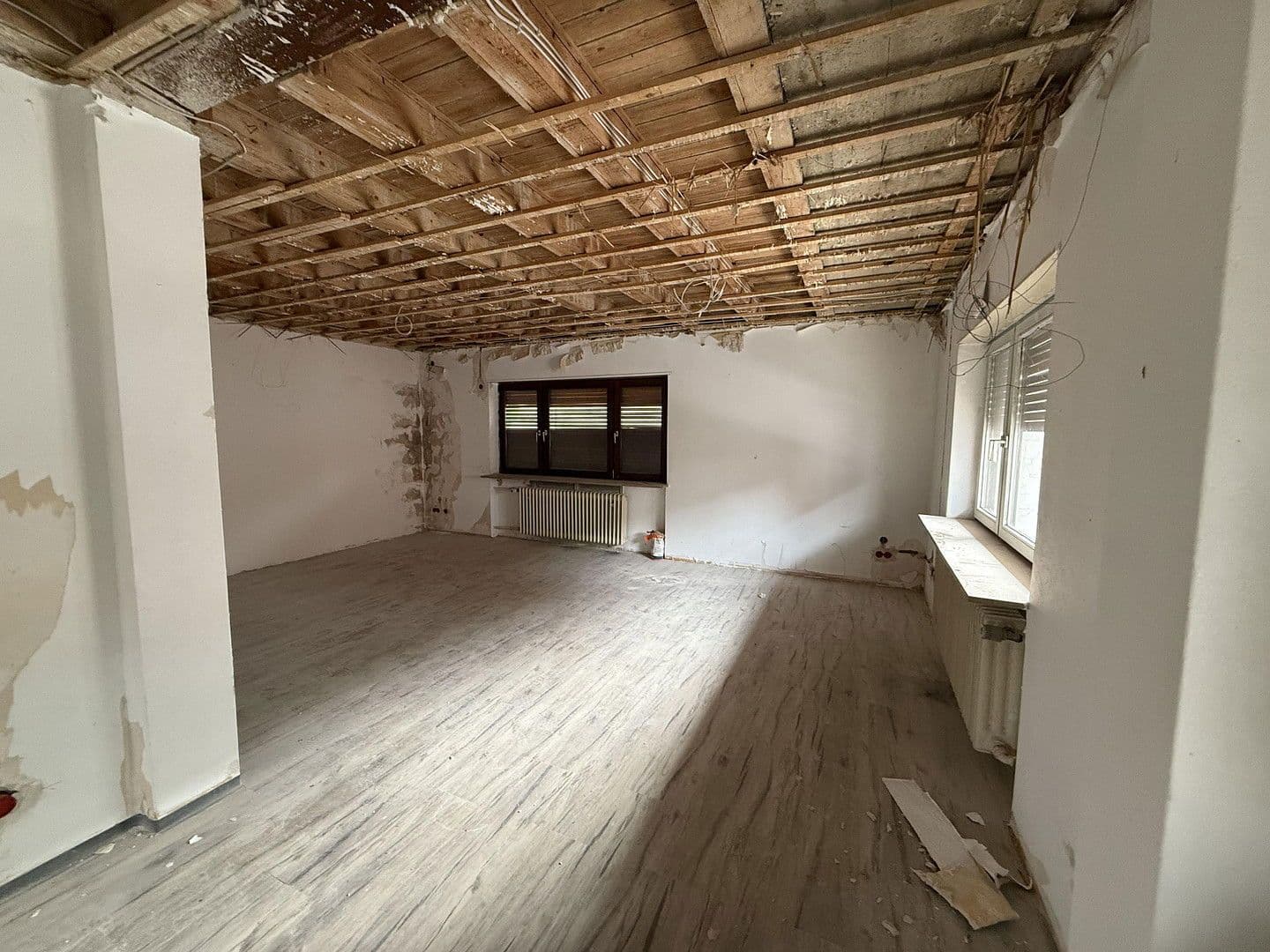 Predaj domu 165 m², pozemek 250 m², Esthal, Porýnie-Falcko Predaj domu 165 m², pozemek 250 m², Esthal, Porýnie-Falcko