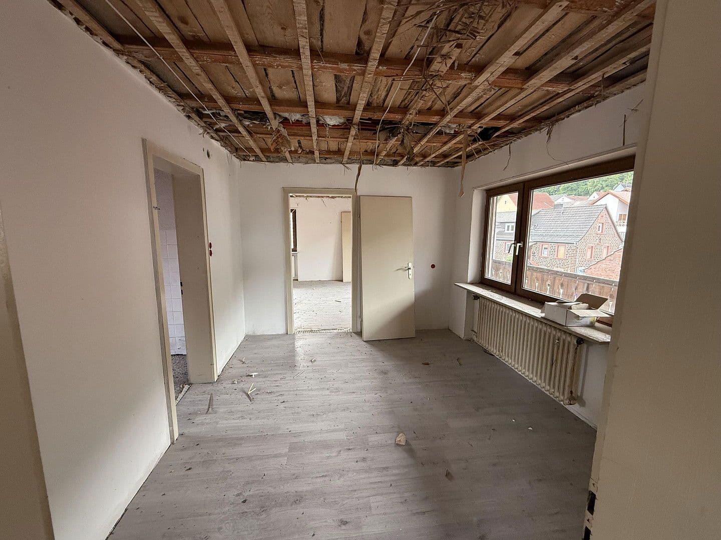 Predaj domu 165 m², pozemek 250 m², Esthal, Porýnie-Falcko Predaj domu 165 m², pozemek 250 m², Esthal, Porýnie-Falcko