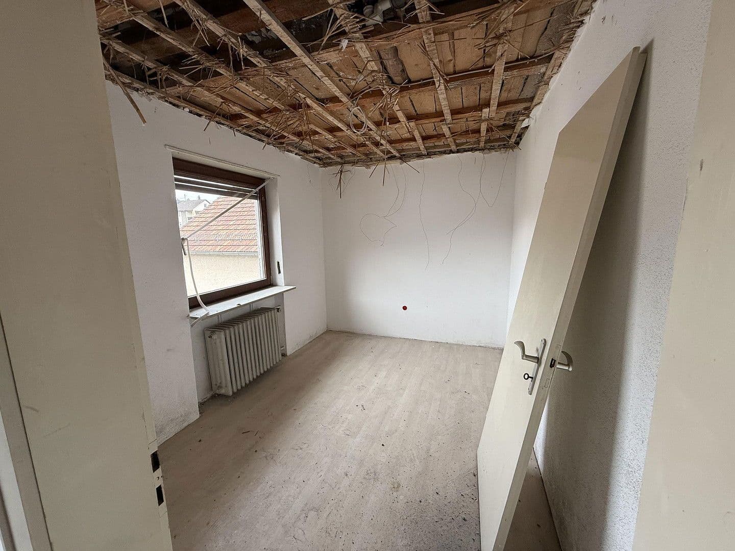 Predaj domu 165 m², pozemek 250 m², Esthal, Porýnie-Falcko Predaj domu 165 m², pozemek 250 m², Esthal, Porýnie-Falcko