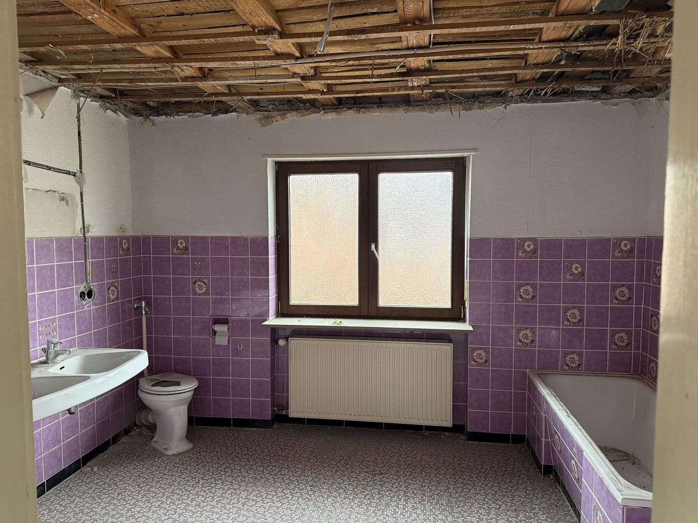 Predaj domu 165 m², pozemek 250 m², Esthal, Porýnie-Falcko Predaj domu 165 m², pozemek 250 m², Esthal, Porýnie-Falcko