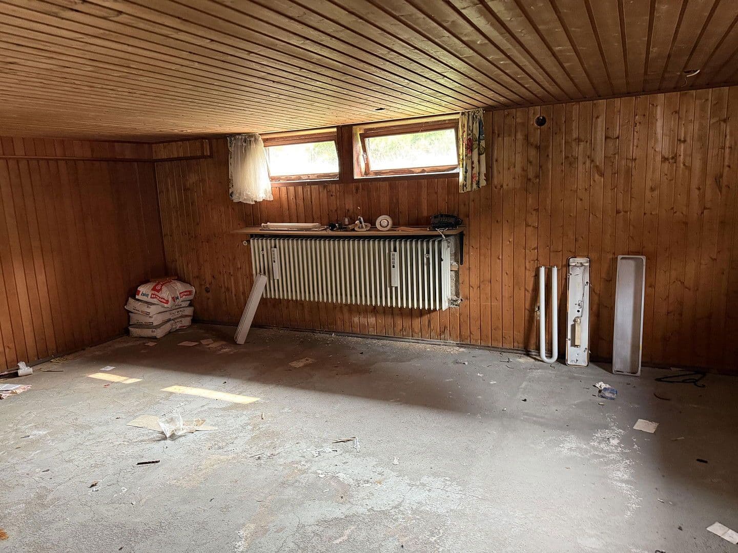 Predaj domu 165 m², pozemek 250 m², Esthal, Porýnie-Falcko Predaj domu 165 m², pozemek 250 m², Esthal, Porýnie-Falcko