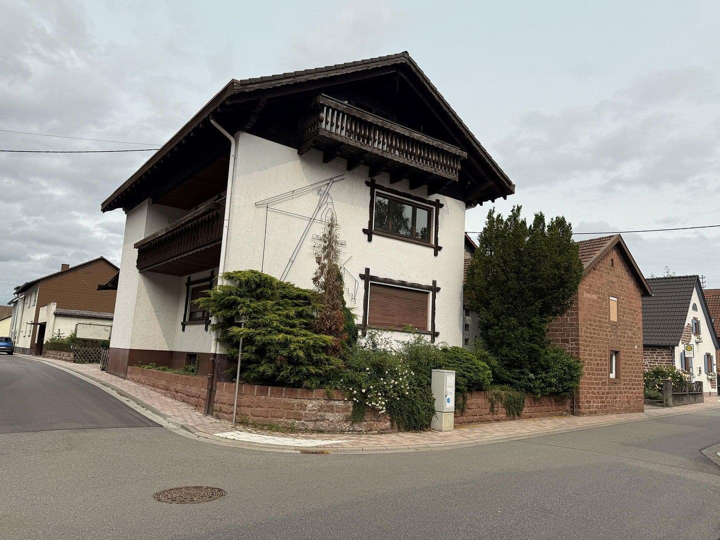 Predaj domu 165 m², pozemek 250 m², Esthal, Porýnie-Falcko Predaj domu 165 m², pozemek 250 m², Esthal, Porýnie-Falcko