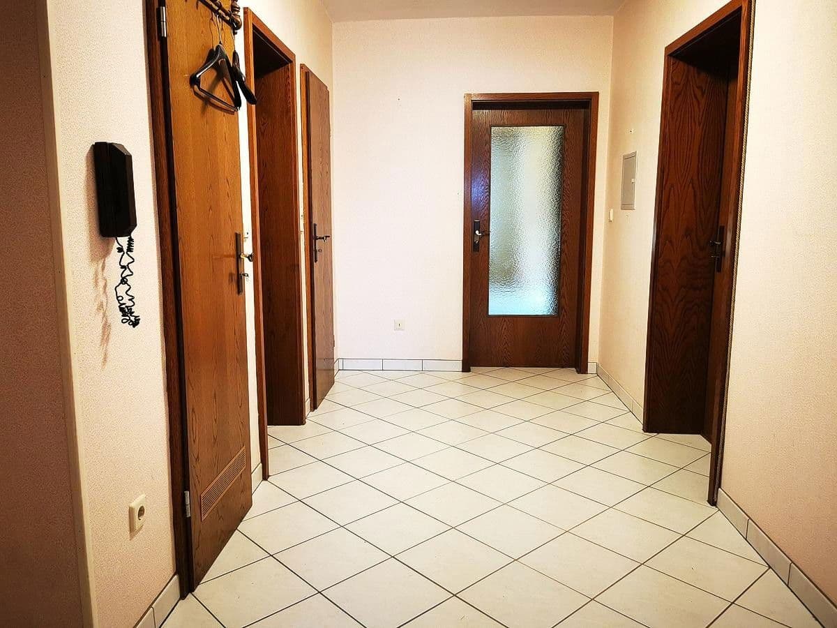 Predaj bytu 4-izbový 100 m², Gusterath, Porýnie-Falcko Predaj bytu 4-izbový 100 m², Gusterath, Porýnie-Falcko