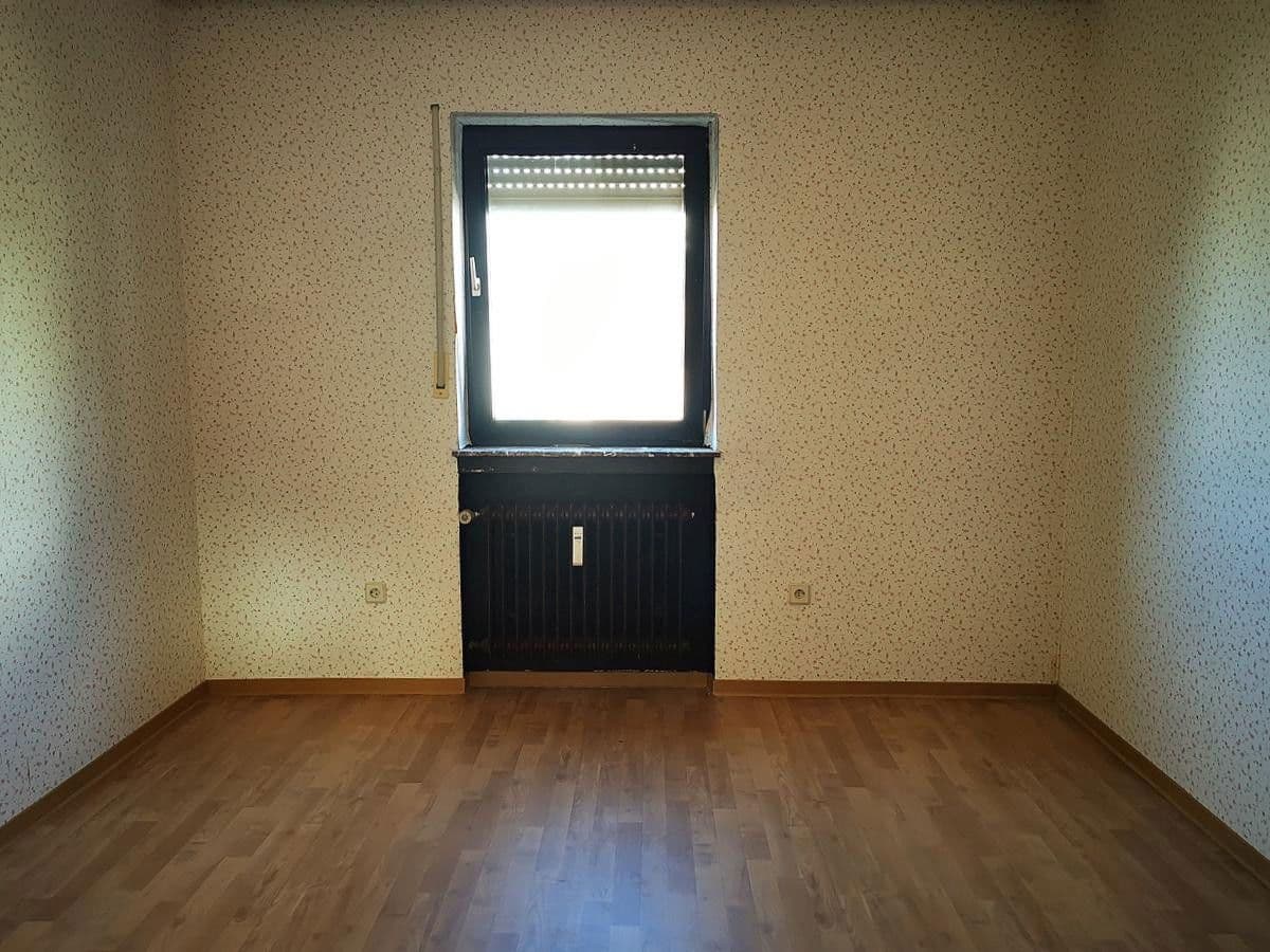 Predaj bytu 4-izbový 100 m², Gusterath, Porýnie-Falcko Predaj bytu 4-izbový 100 m², Gusterath, Porýnie-Falcko