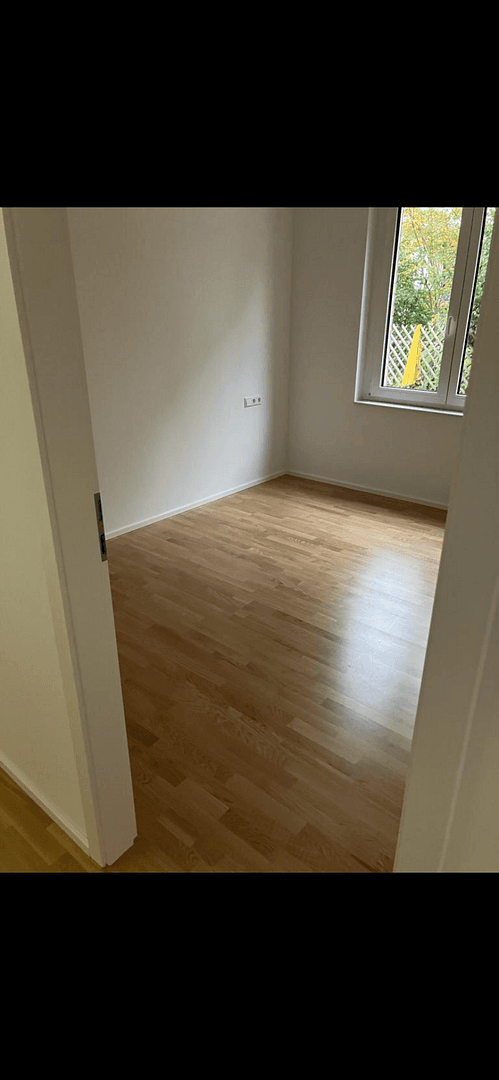 Prenájom bytu 2-izbový 52 m², Reutlingen, Bádensko-Wurttembersko Prenájom bytu 2-izbový 52 m², Reutlingen, Bádensko-Wurttembersko