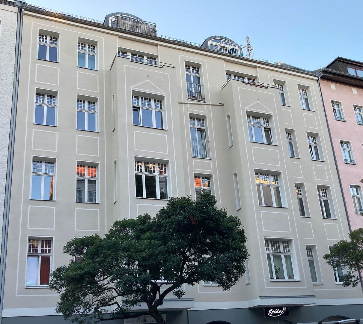Predaj bytu 3-izbový 96 m², Berlin, Berlín Predaj bytu 3-izbový 96 m², Berlin, Berlín