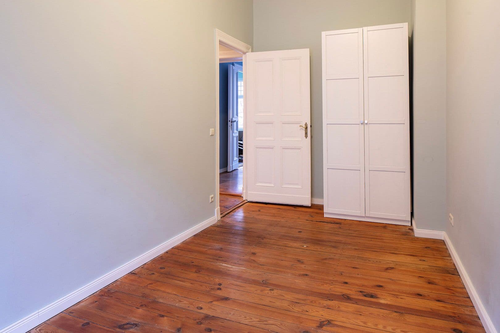 Predaj bytu 3-izbový 96 m², Berlin, Berlín Predaj bytu 3-izbový 96 m², Berlin, Berlín