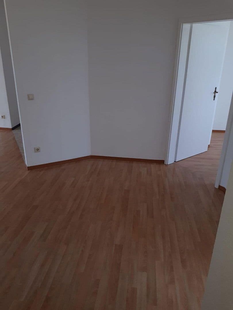 Prenájom bytu 4-izbový 99 m², Ringstraße 7, Königsbrück, Sasko Prenájom bytu 4-izbový 99 m², Ringstraße 7, Königsbrück, Sasko