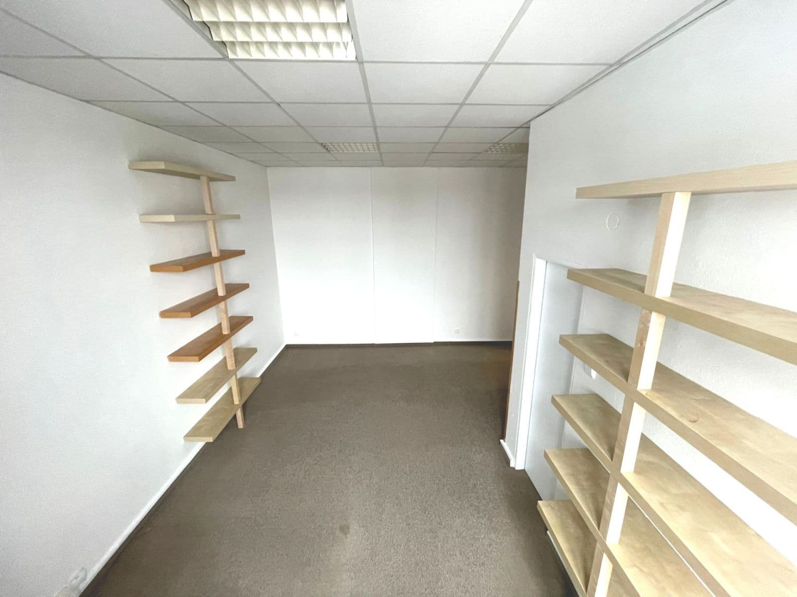 Prenájom kancelárie 44 m², Výstavní, Ostrava, Moravskoslezský kraj Prenájom kancelárie 44 m², Výstavní, Ostrava, Moravskoslezský kraj