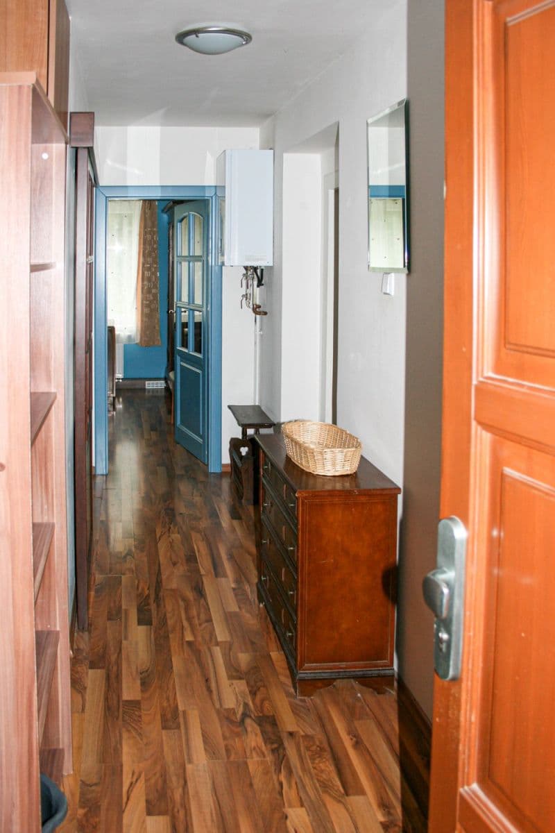 Predaj bytu 3-izbový 70 m², Kamenný Přívoz, Středočeský kraj Predaj bytu 3-izbový 70 m², Kamenný Přívoz, Středočeský kraj