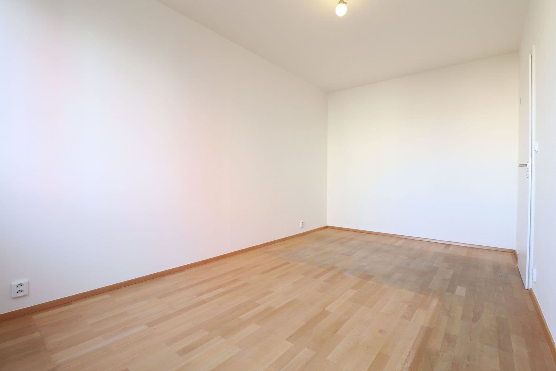 Prenájom bytu 3-izbový 69 m², Tanvaldská, Praha, Praha Prenájom bytu 3-izbový 69 m², Tanvaldská, Praha, Praha