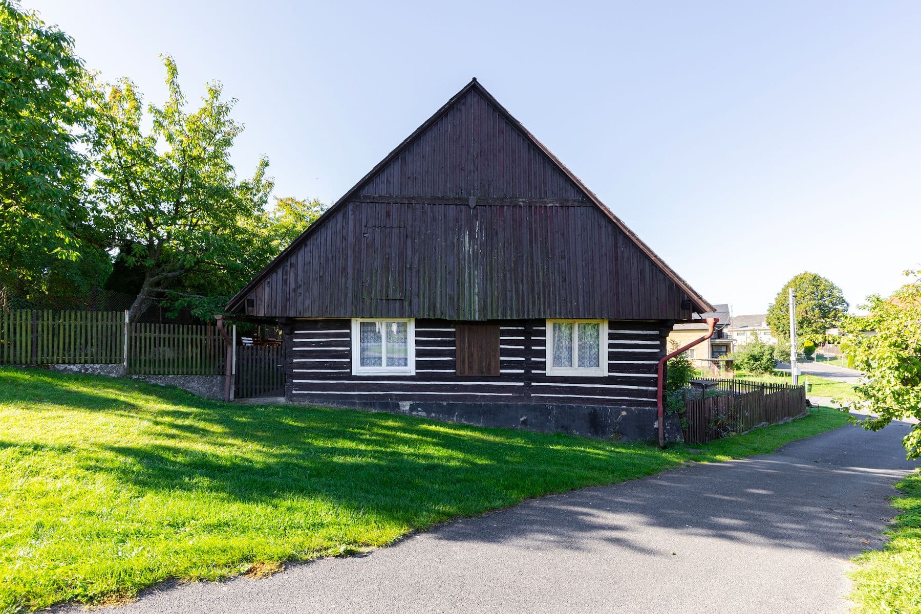 Predaj rekreačného objektu 90 m², pozemek 933 m², Olešná, Středočeský kraj Predaj rekreačného objektu 90 m², pozemek 933 m², Olešná, Středočeský kraj