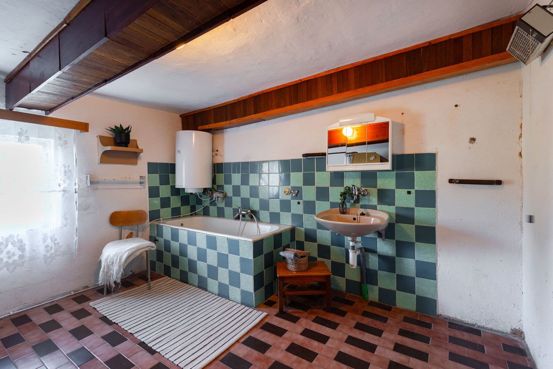 Predaj rekreačného objektu 90 m², pozemek 933 m², Olešná, Středočeský kraj Predaj rekreačného objektu 90 m², pozemek 933 m², Olešná, Středočeský kraj