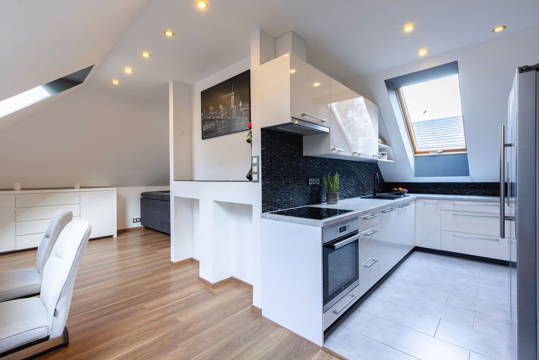 Predaj domu 240 m², pozemek 2.000 m², Luční, Kamenice, Středočeský kraj Predaj domu 240 m², pozemek 2.000 m², Luční, Kamenice, Středočeský kraj