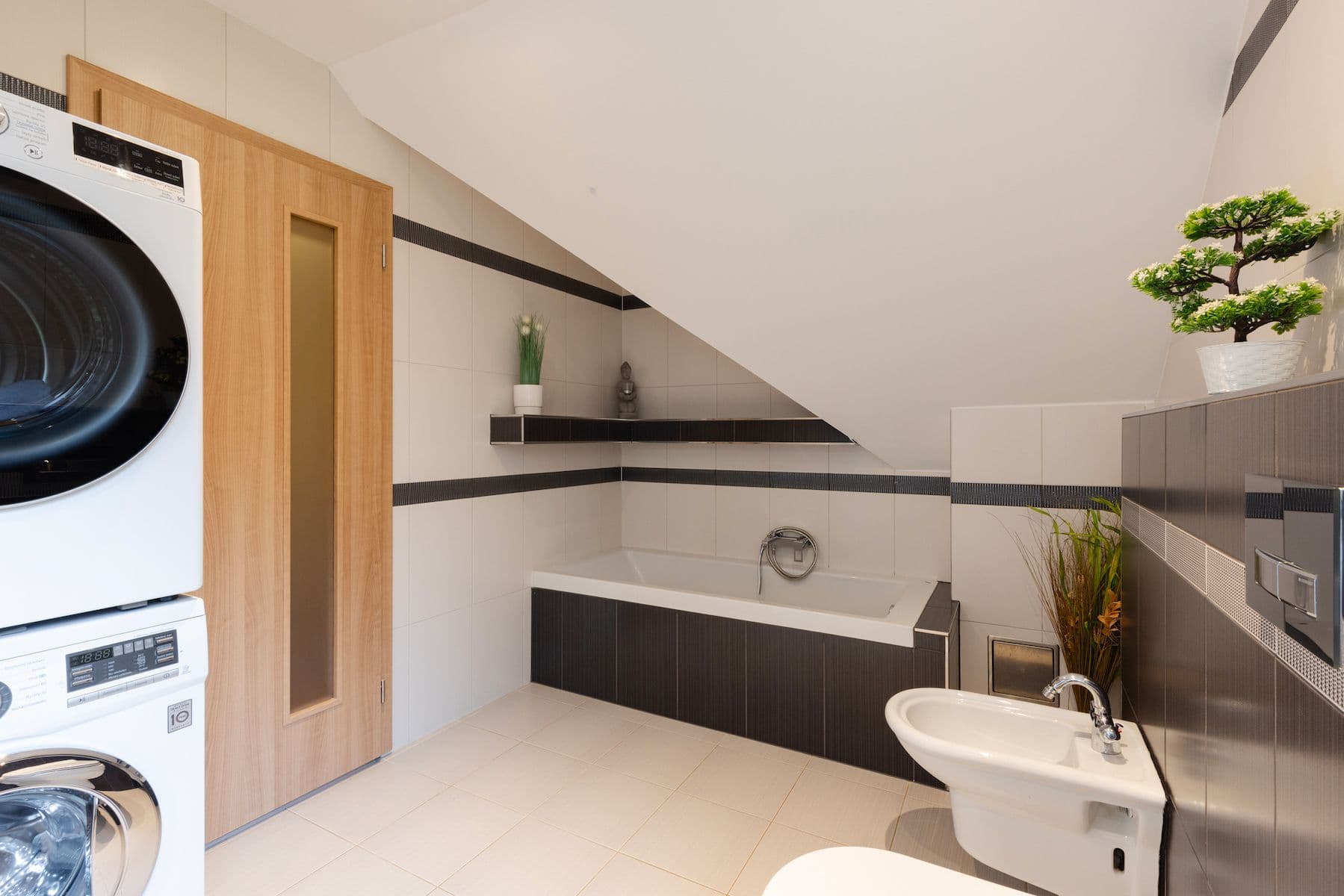 Predaj domu 240 m², pozemek 2.000 m², Luční, Kamenice, Středočeský kraj Predaj domu 240 m², pozemek 2.000 m², Luční, Kamenice, Středočeský kraj