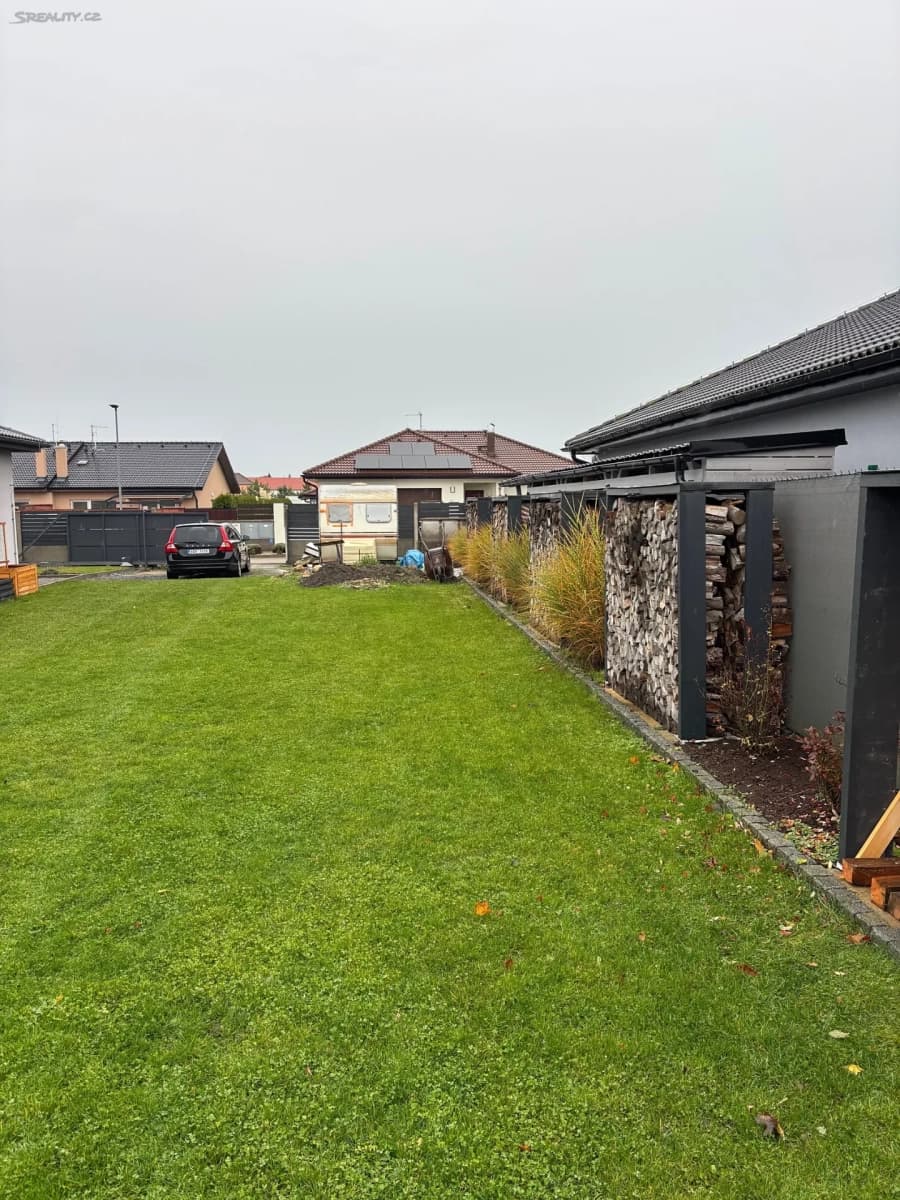 Predaj domu 95 m², pozemek 980 m², Třebichovická, Kladno, Středočeský kraj Predaj domu 95 m², pozemek 980 m², Třebichovická, Kladno, Středočeský kraj