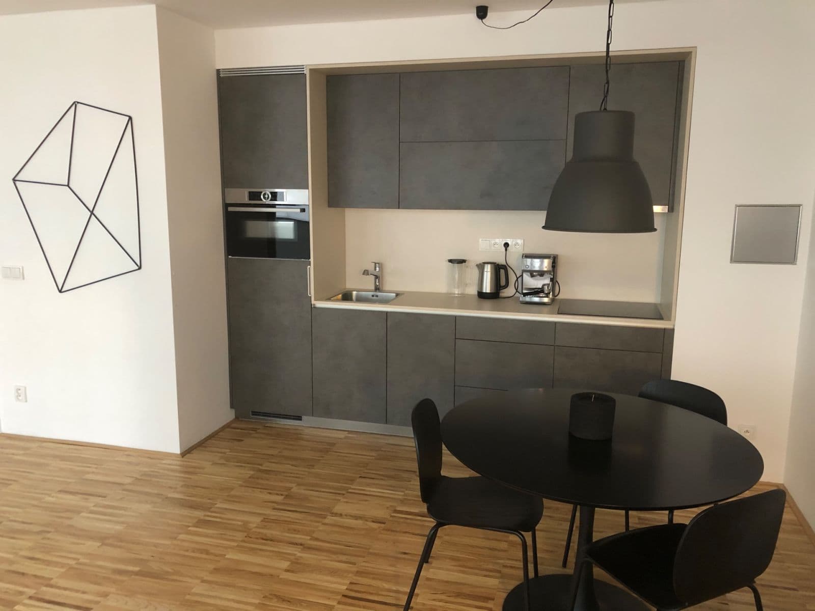 Prenájom bytu 1-izbový 49 m², Poupětova, Praha, Praha Prenájom bytu 1-izbový 49 m², Poupětova, Praha, Praha