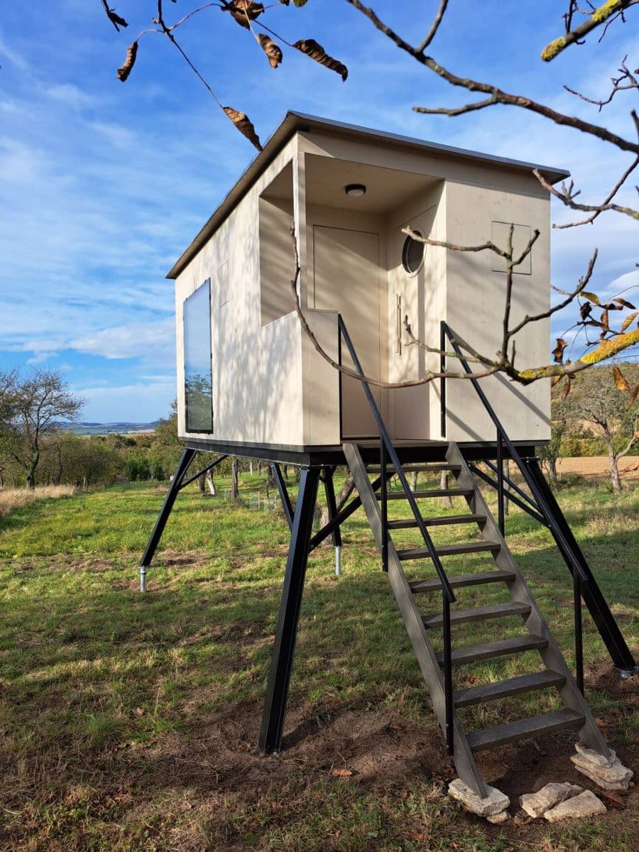 Predaj rekreačného objektu 12 m², pozemek 12 m², Haluzice, Trenčiansky kraj Predaj rekreačného objektu 12 m², pozemek 12 m², Haluzice, Trenčiansky kraj