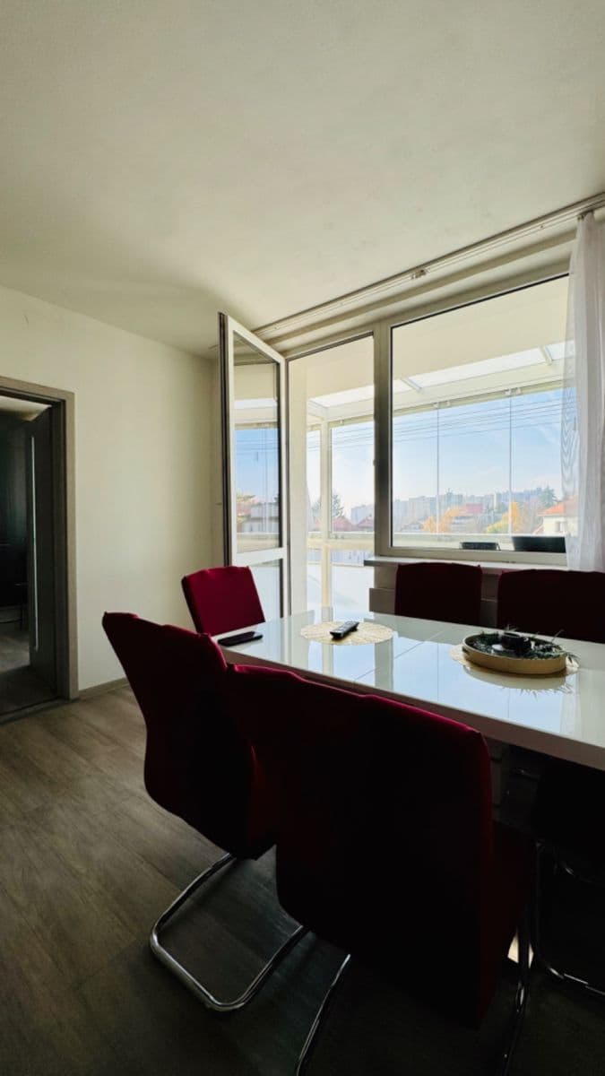 Prenájom bytu 3-izbový 70 m², Radčina, Praha, Praha Prenájom bytu 3-izbový 70 m², Radčina, Praha, Praha