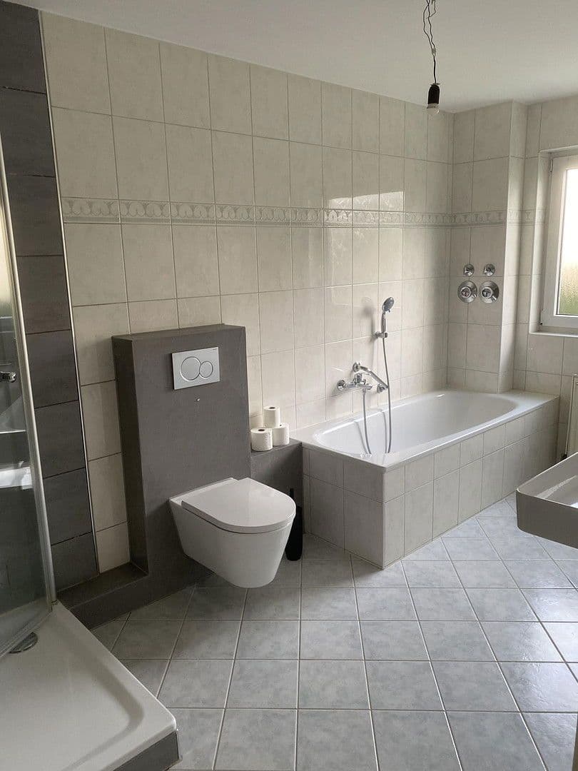 Predaj bytu 3-izbový 96 m², Steinbacher Hohl 31, Frankfurt OT Praunheim, Hesensko Predaj bytu 3-izbový 96 m², Steinbacher Hohl 31, Frankfurt OT Praunheim, Hesensko