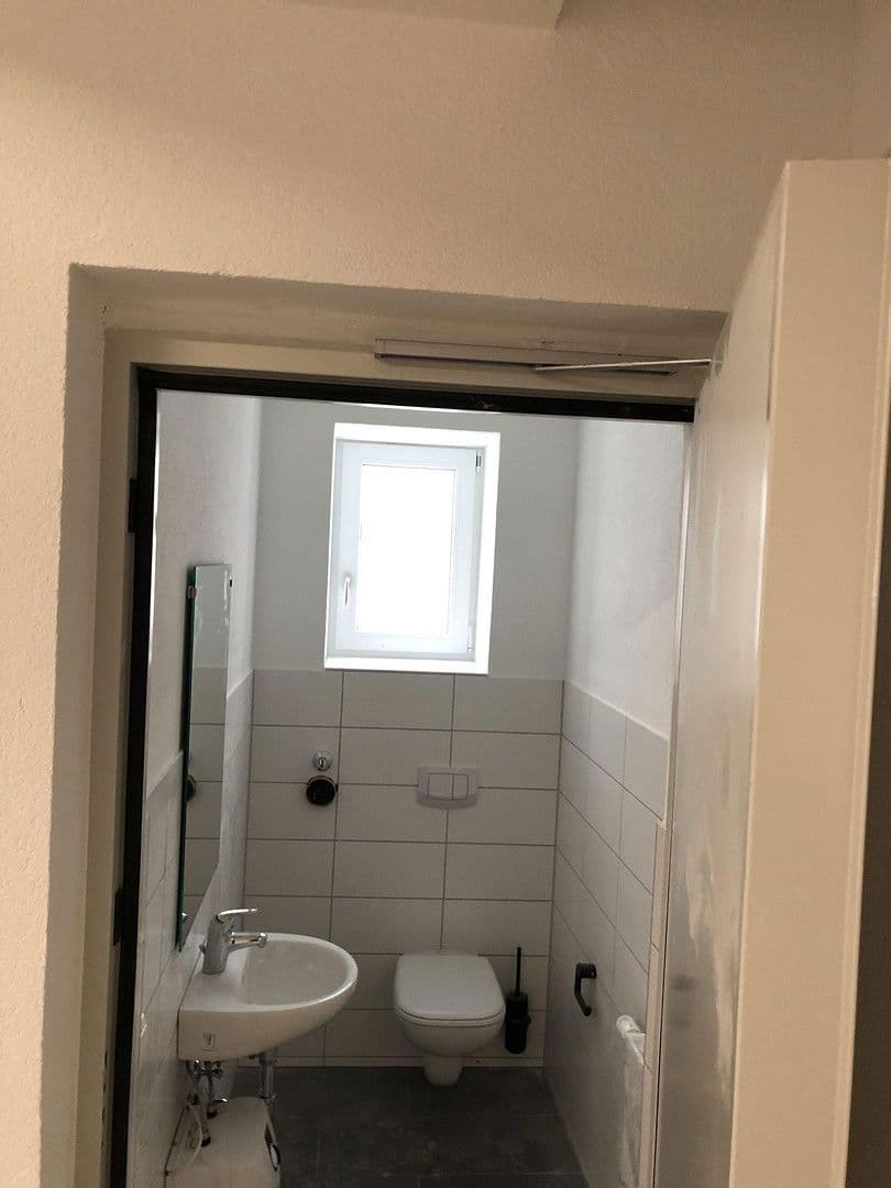 Prenájom nebytového priestoru 68 m², Erbprinzenstraße 17, Pforzheim, Bádensko-Wurttembersko Prenájom nebytového priestoru 68 m², Erbprinzenstraße 17, Pforzheim, Bádensko-Wurttembersko