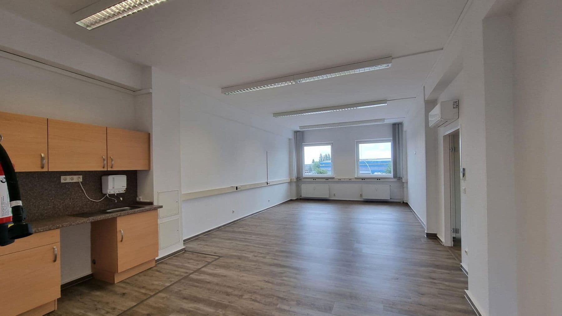 Prenájom kancelárie 145 m², Grusonstraße 55, Hamburg, Hamburg Prenájom kancelárie 145 m², Grusonstraße 55, Hamburg, Hamburg