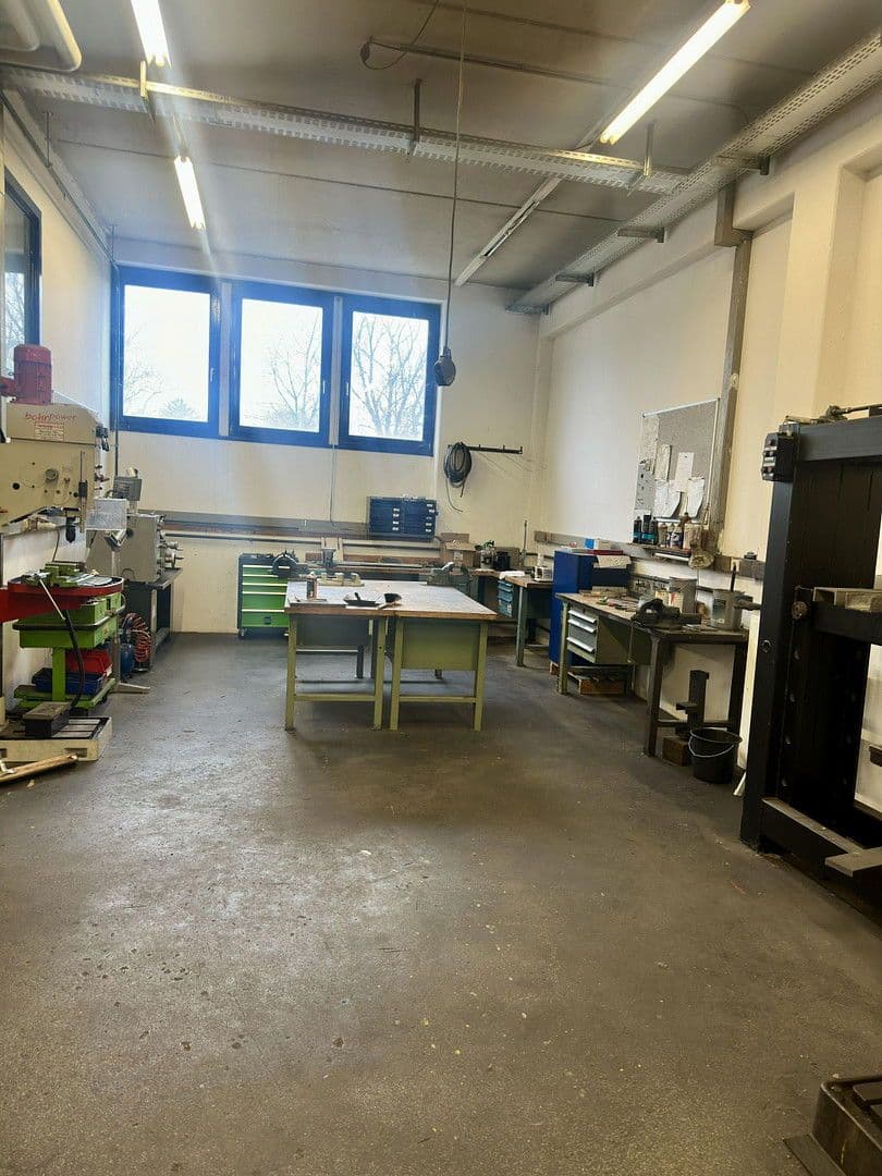 Prenájom nebytového priestoru 1.380 m², Industriestraße 23, Guntramsdorf, Dolné Rakúsko Prenájom nebytového priestoru 1.380 m², Industriestraße 23, Guntramsdorf, Dolné Rakúsko