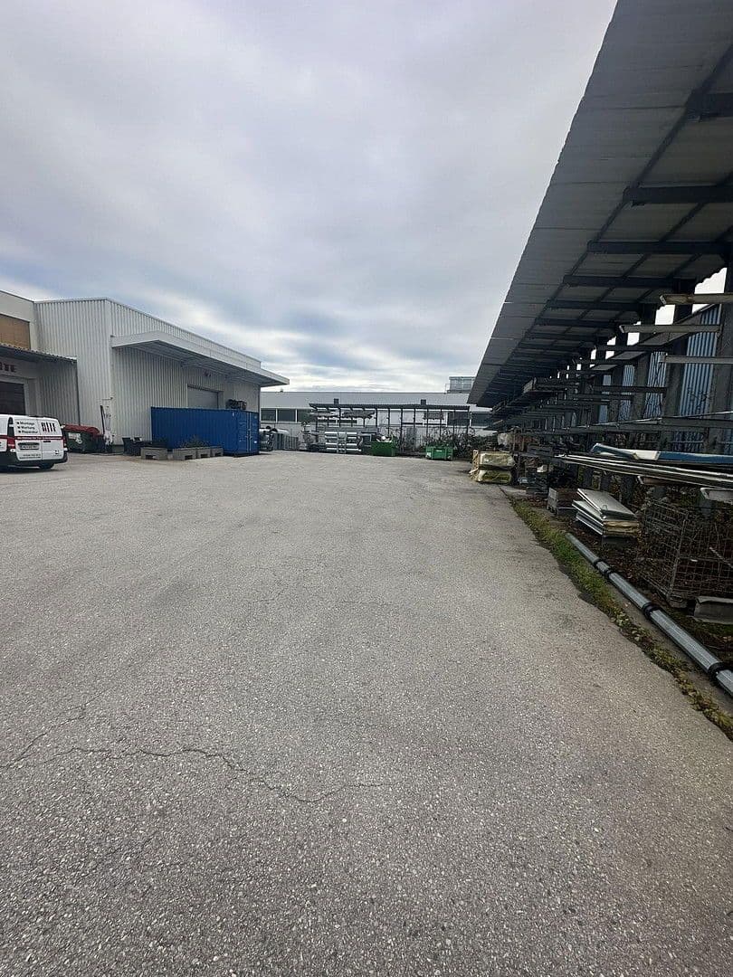 Prenájom nebytového priestoru 1.380 m², Industriestraße 23, Guntramsdorf, Dolné Rakúsko Prenájom nebytového priestoru 1.380 m², Industriestraße 23, Guntramsdorf, Dolné Rakúsko