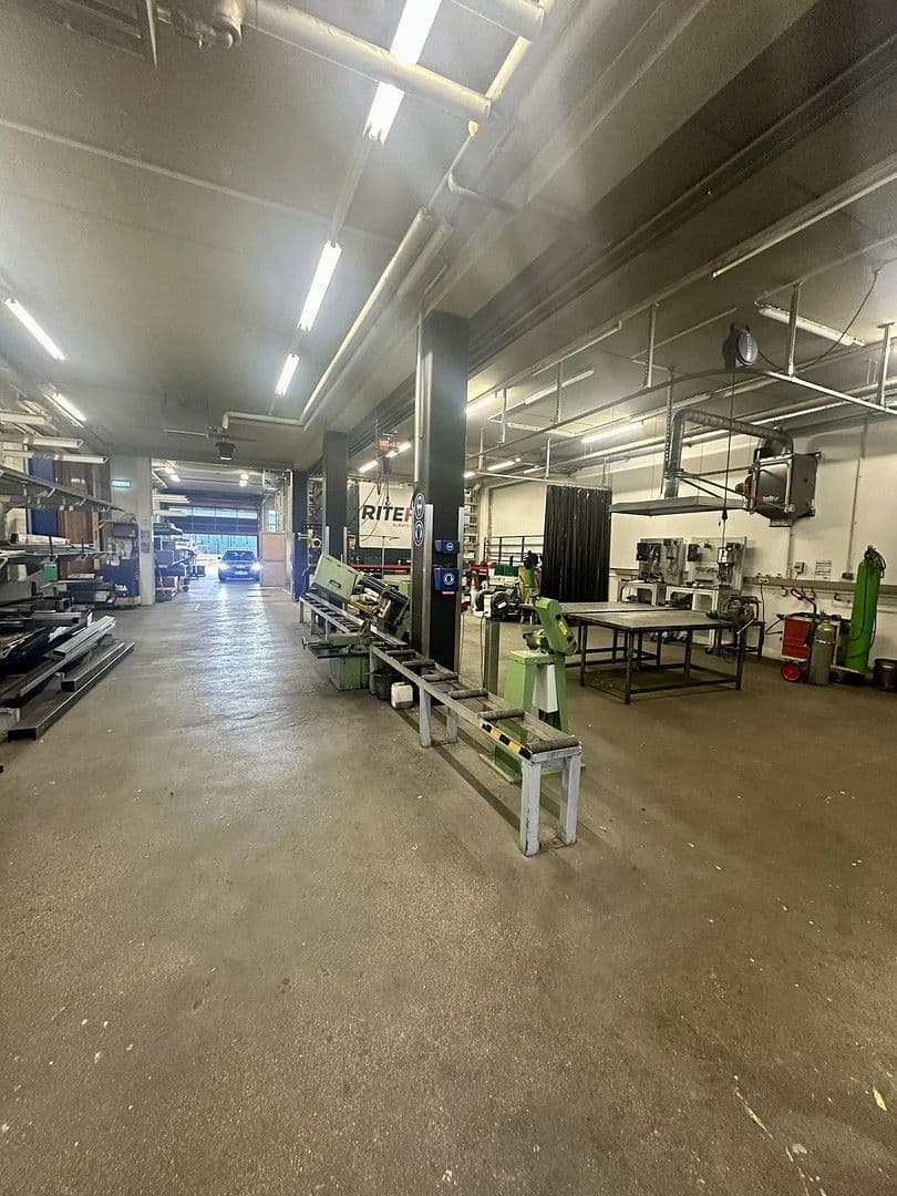 Prenájom nebytového priestoru 1.380 m², Industriestraße 23, Guntramsdorf, Dolné Rakúsko Prenájom nebytového priestoru 1.380 m², Industriestraße 23, Guntramsdorf, Dolné Rakúsko