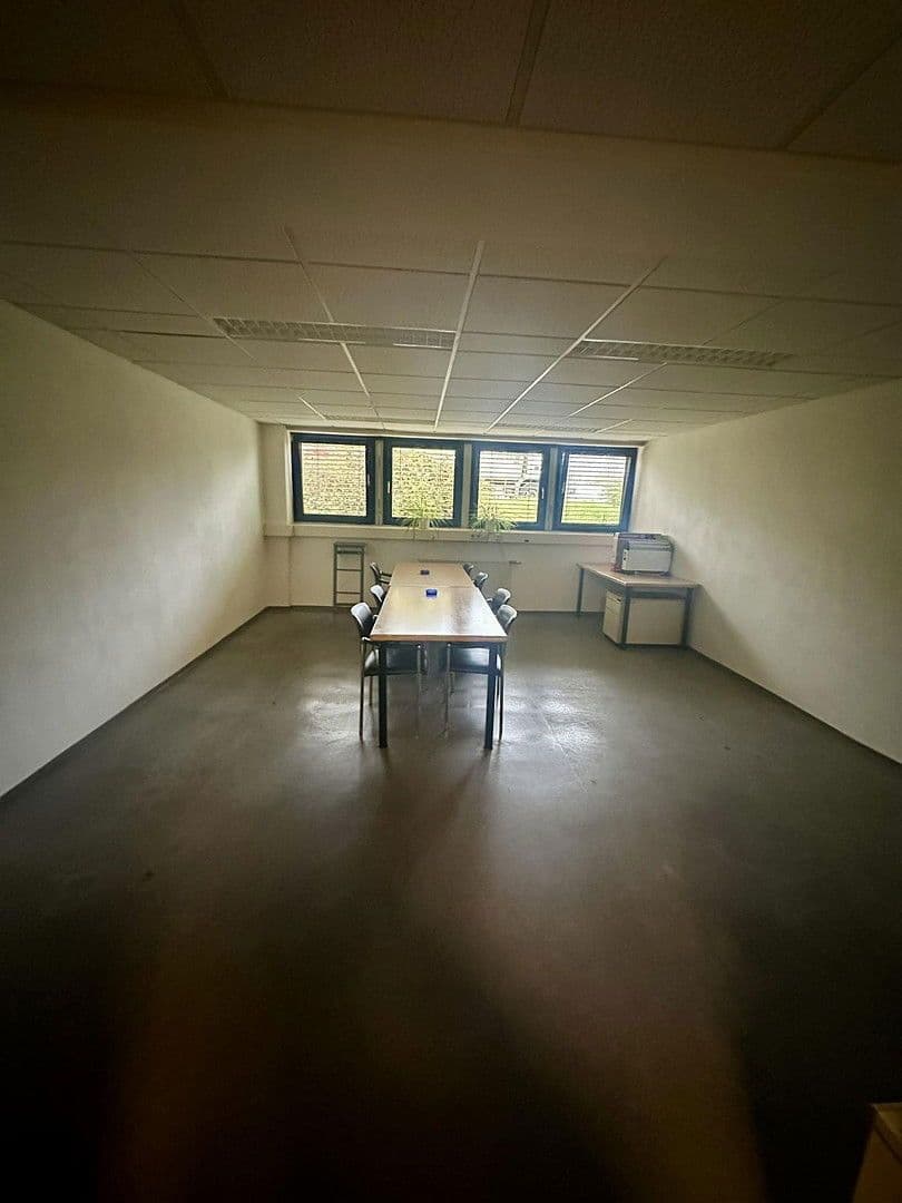 Prenájom nebytového priestoru 1.380 m², Industriestraße 23, Guntramsdorf, Dolné Rakúsko Prenájom nebytového priestoru 1.380 m², Industriestraße 23, Guntramsdorf, Dolné Rakúsko