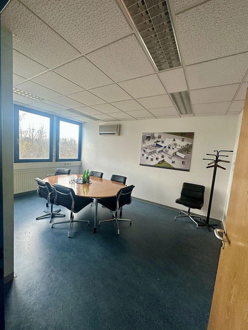 Prenájom nebytového priestoru 1.380 m², Industriestraße 23, Guntramsdorf, Dolné Rakúsko Prenájom nebytového priestoru 1.380 m², Industriestraße 23, Guntramsdorf, Dolné Rakúsko