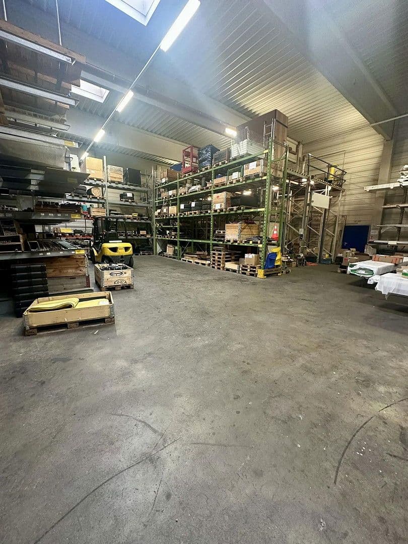 Prenájom nebytového priestoru 1.380 m², Industriestraße 23, Guntramsdorf, Dolné Rakúsko Prenájom nebytového priestoru 1.380 m², Industriestraße 23, Guntramsdorf, Dolné Rakúsko