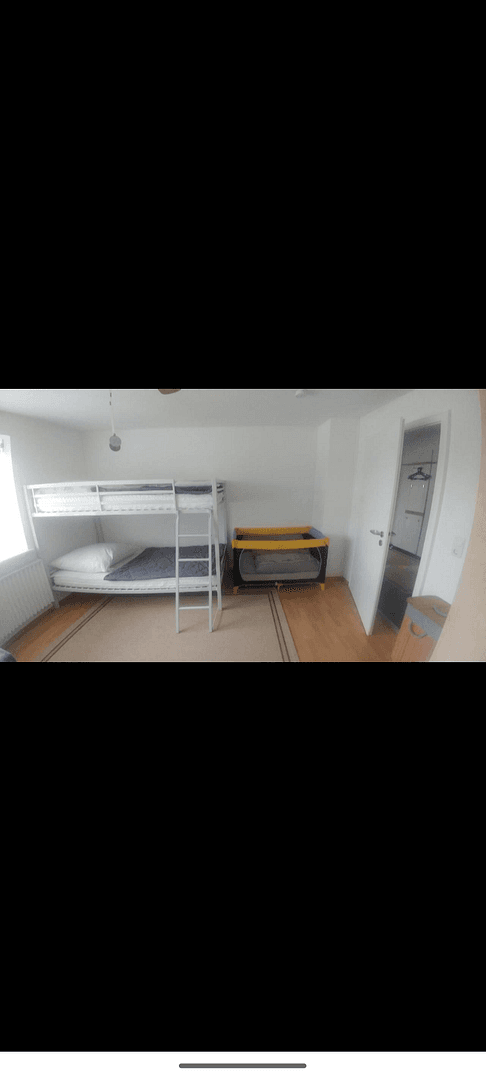 Predaj domu 200 m², pozemek 640 m², Unterthingau, Bavorsko Predaj domu 200 m², pozemek 640 m², Unterthingau, Bavorsko