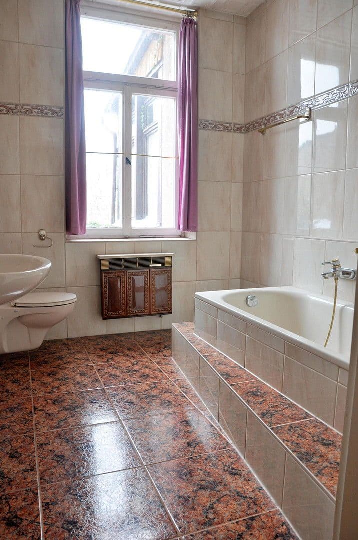 Prenájom bytu 3-izbový 136 m², Oststraße 17, Kamenec, Sasko Prenájom bytu 3-izbový 136 m², Oststraße 17, Kamenec, Sasko