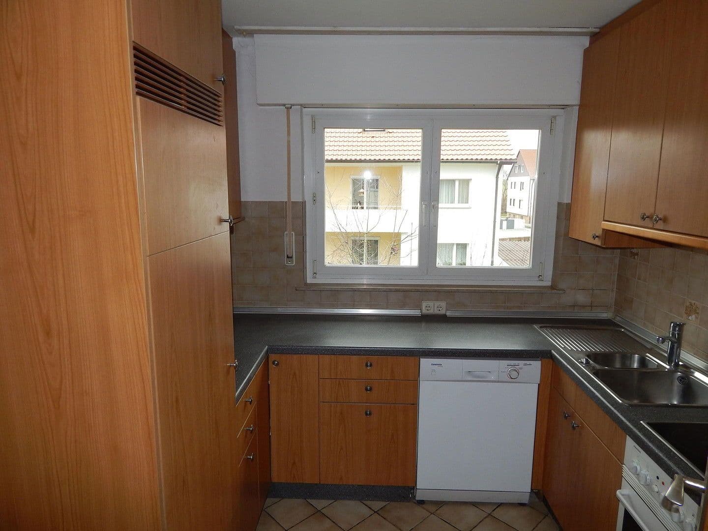 Prenájom bytu 3-izbový 77 m², Filderstadt, Bádensko-Wurttembersko Prenájom bytu 3-izbový 77 m², Filderstadt, Bádensko-Wurttembersko