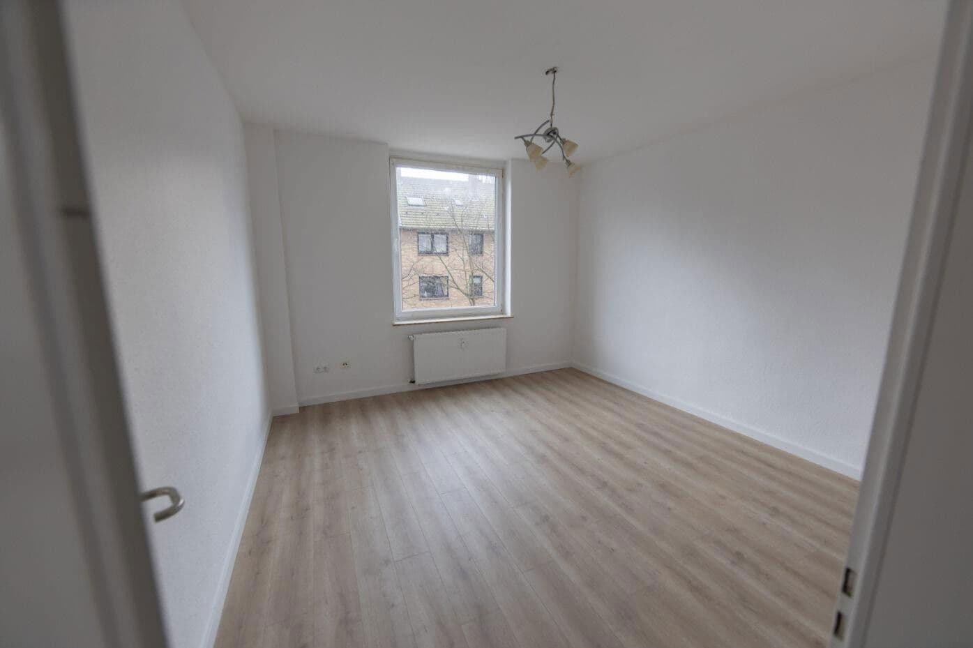 Prenájom bytu 2-izbový 60 m², Sommerstraße 1, Duisburg, Severné Porýnie - Westfálsko Prenájom bytu 2-izbový 60 m², Sommerstraße 1, Duisburg, Severné Porýnie - Westfálsko