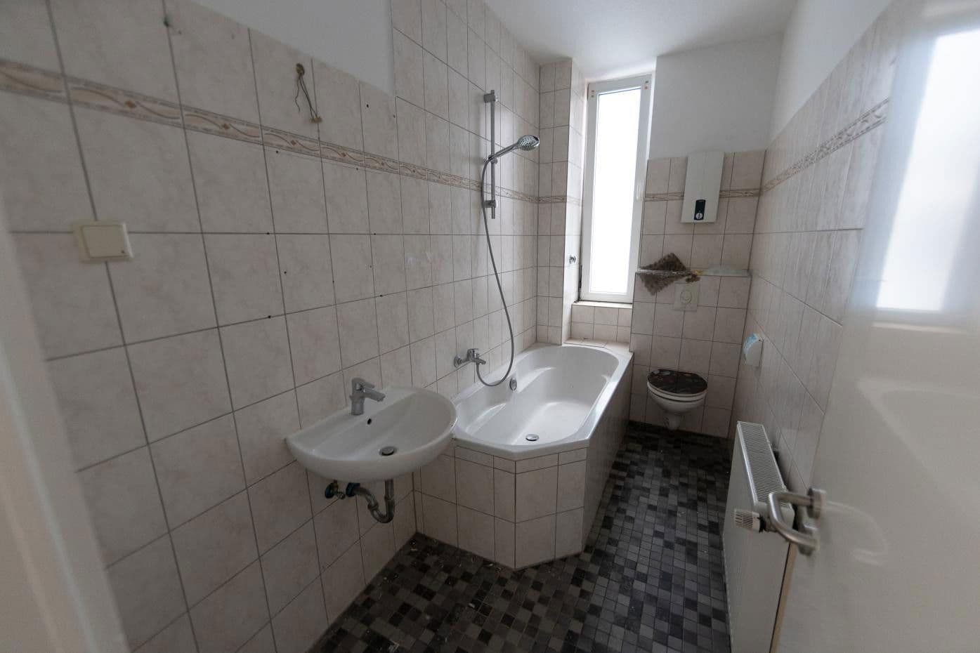 Prenájom bytu 2-izbový 60 m², Sommerstraße 1, Duisburg, Severné Porýnie - Westfálsko Prenájom bytu 2-izbový 60 m², Sommerstraße 1, Duisburg, Severné Porýnie - Westfálsko