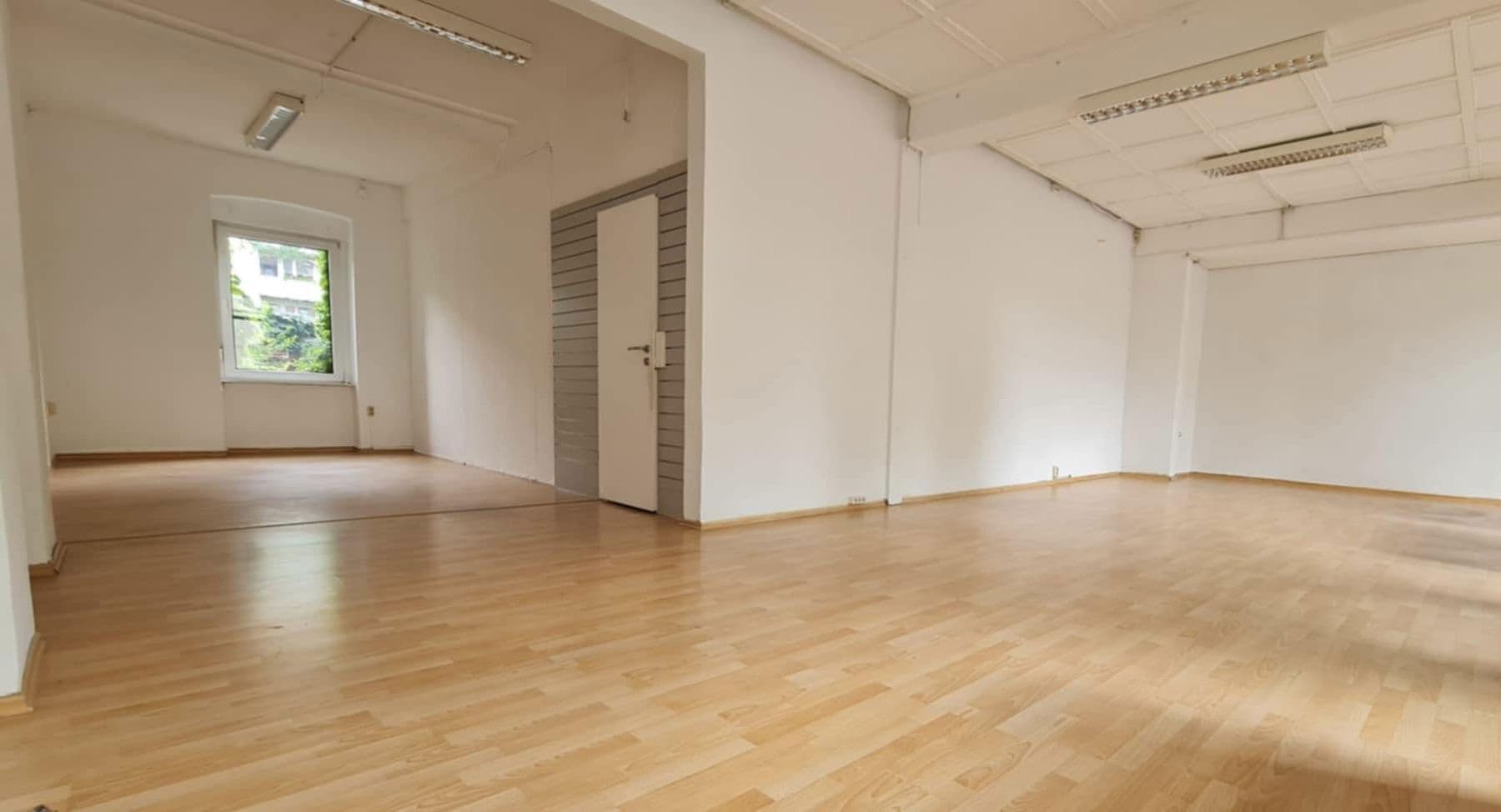 Prenájom nebytového priestoru 135 m², Erfurt, Durínsko Prenájom nebytového priestoru 135 m², Erfurt, Durínsko
