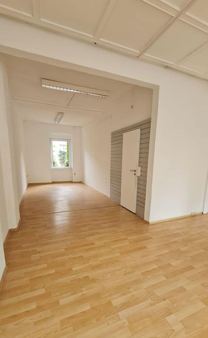 Prenájom nebytového priestoru 135 m², Erfurt, Durínsko Prenájom nebytového priestoru 135 m², Erfurt, Durínsko