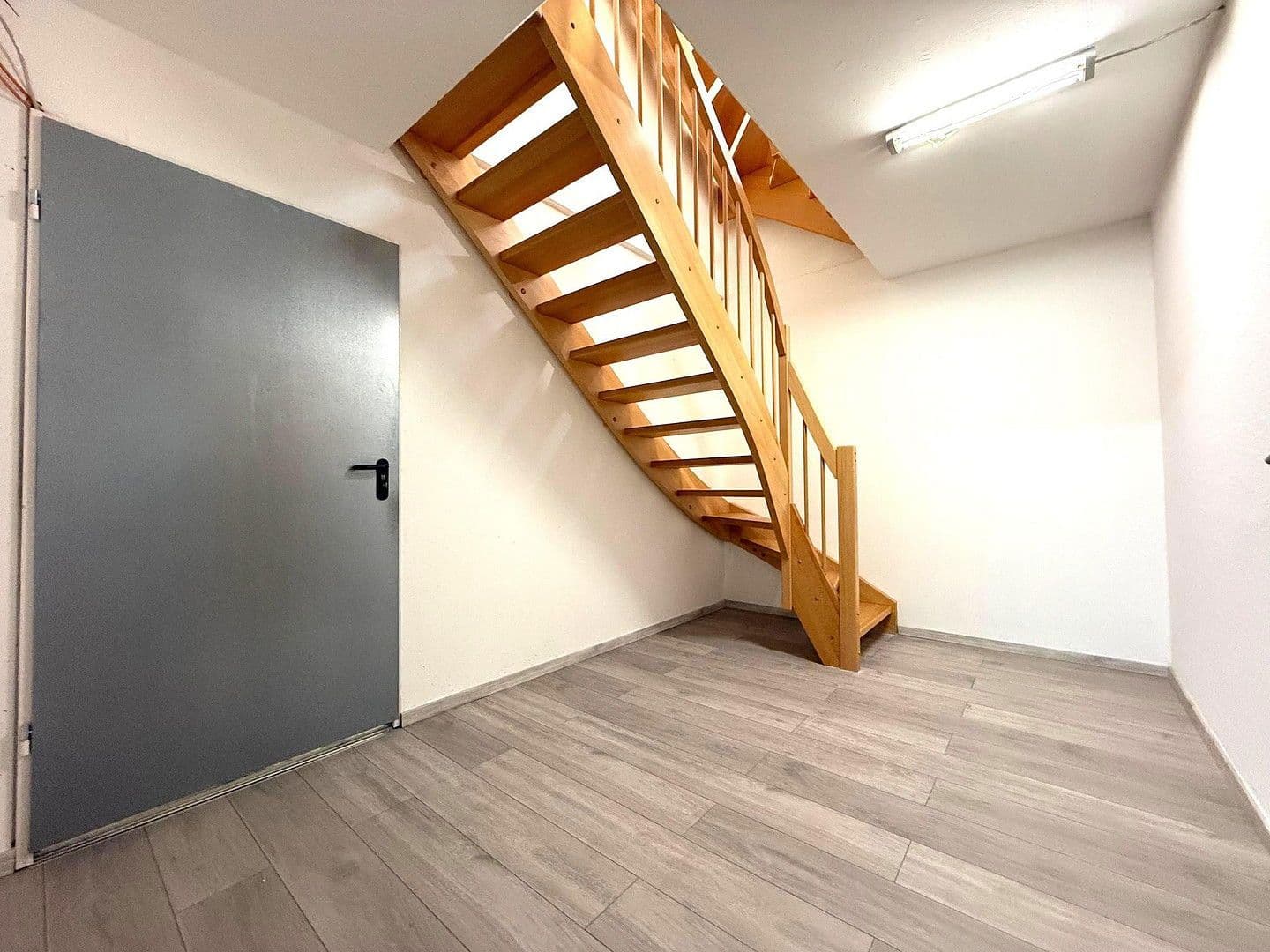 Predaj domu 131 m², pozemek 432 m², Im Gageneck 36, Walzbachtal, Bádensko-Wurttembersko Predaj domu 131 m², pozemek 432 m², Im Gageneck 36, Walzbachtal, Bádensko-Wurttembersko