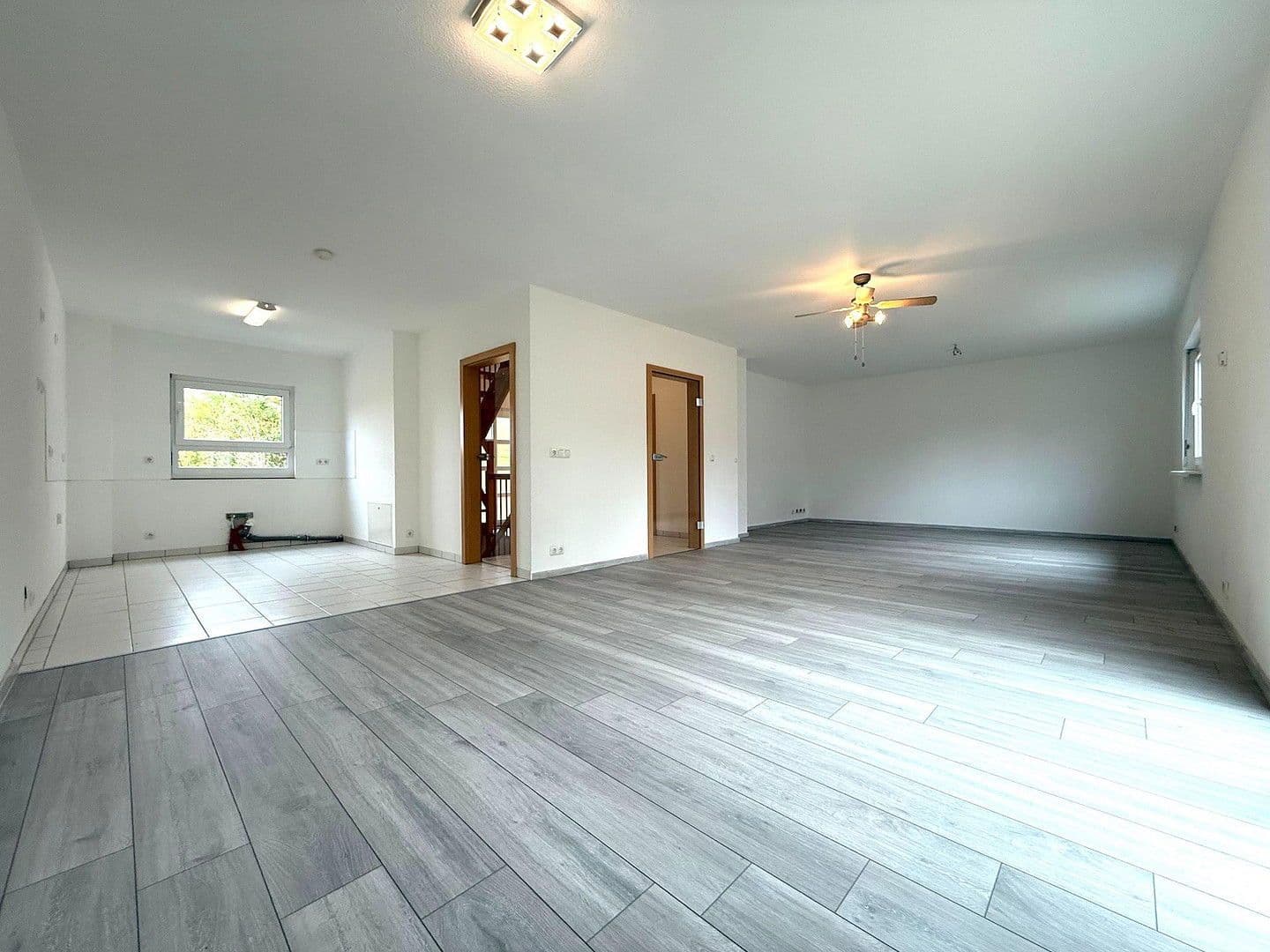 Predaj domu 131 m², pozemek 432 m², Im Gageneck 36, Walzbachtal, Bádensko-Wurttembersko Predaj domu 131 m², pozemek 432 m², Im Gageneck 36, Walzbachtal, Bádensko-Wurttembersko