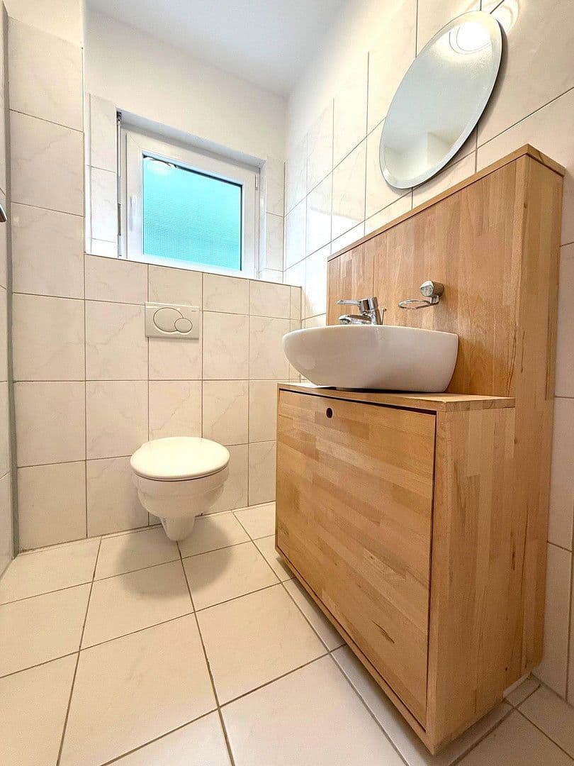 Predaj domu 131 m², pozemek 432 m², Im Gageneck 36, Walzbachtal, Bádensko-Wurttembersko Predaj domu 131 m², pozemek 432 m², Im Gageneck 36, Walzbachtal, Bádensko-Wurttembersko