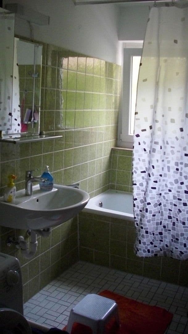 Prenájom bytu 4-izbový 124 m², Thüringer Str. 3, Straßberg, Bádensko-Wurttembersko Prenájom bytu 4-izbový 124 m², Thüringer Str. 3, Straßberg, Bádensko-Wurttembersko