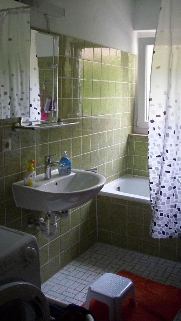 Prenájom bytu 4-izbový 124 m², Thüringer Str. 3, Straßberg, Bádensko-Wurttembersko Prenájom bytu 4-izbový 124 m², Thüringer Str. 3, Straßberg, Bádensko-Wurttembersko