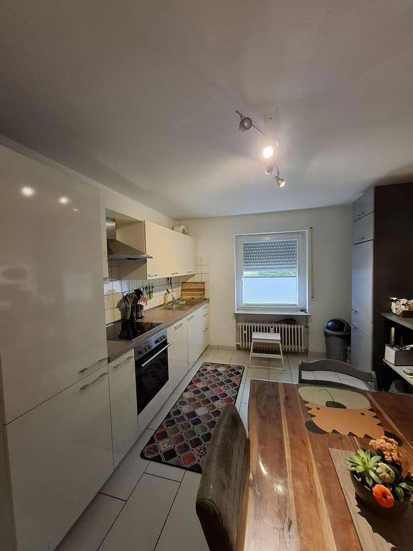 Prenájom bytu 4-izbový 124 m², Thüringer Str. 3, Straßberg, Bádensko-Wurttembersko Prenájom bytu 4-izbový 124 m², Thüringer Str. 3, Straßberg, Bádensko-Wurttembersko