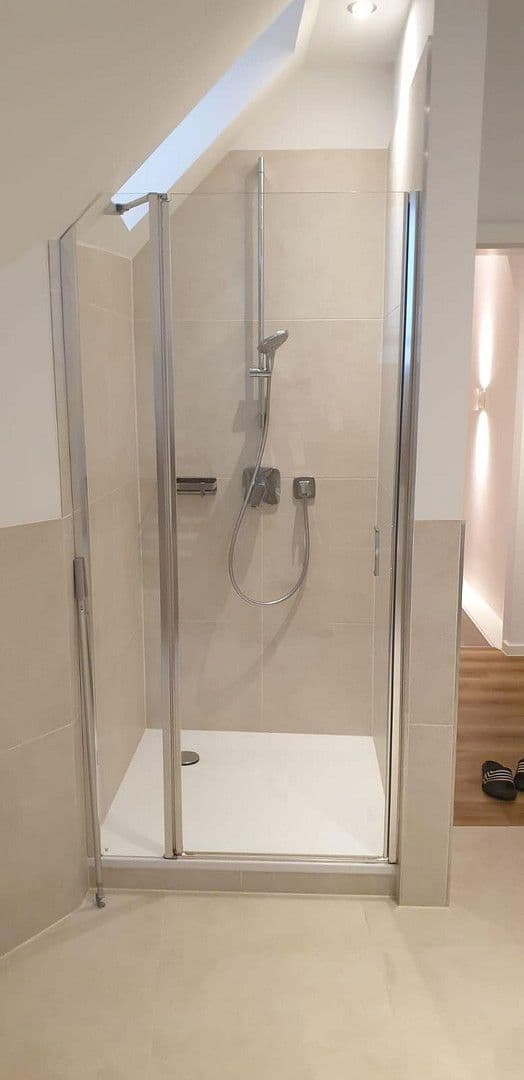 Prenájom bytu 2-izbový 81 m², Niederwaldstraße, Wiesbaden, Hesensko Prenájom bytu 2-izbový 81 m², Niederwaldstraße, Wiesbaden, Hesensko